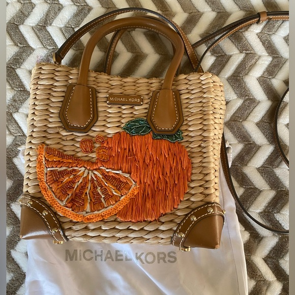 Michael Kors
MALIBU MEDIUM STRAW CROSSBODY - Picture 3 of 10